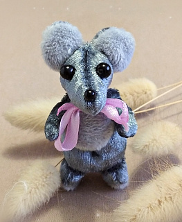 Игрушка из меха  "Мышонок малыш" в интернет-магазине Своими Руками