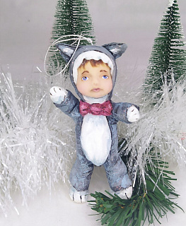 Ватная игрушка "Малыш в костюме волка 4" в интернет-магазине Своими Руками
